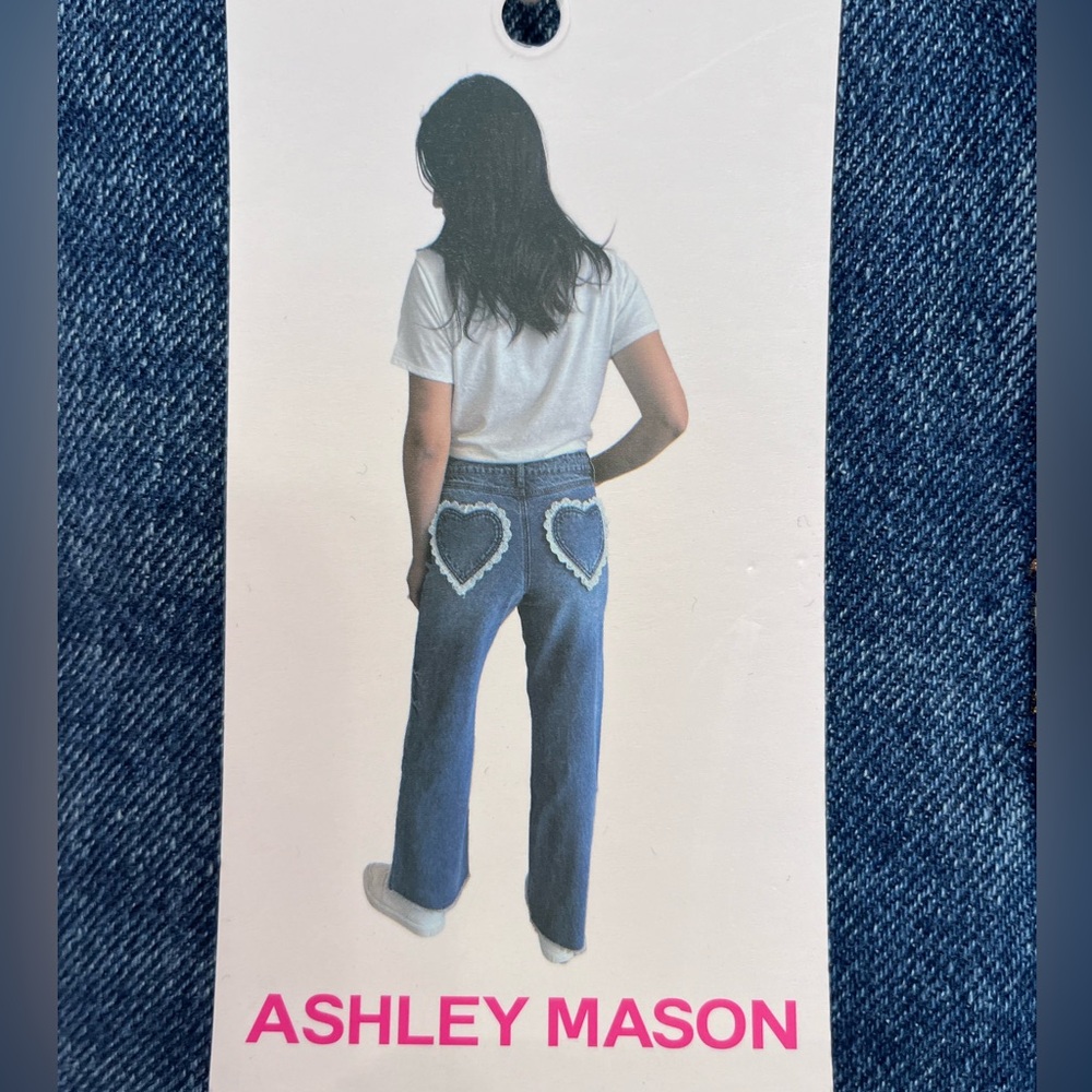 Ashley Mason Heart Back Pockets Jeans - Picture 4 of 9